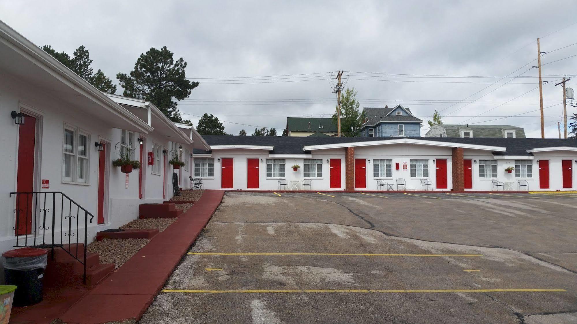 Rocket Motel Custer Exterior foto