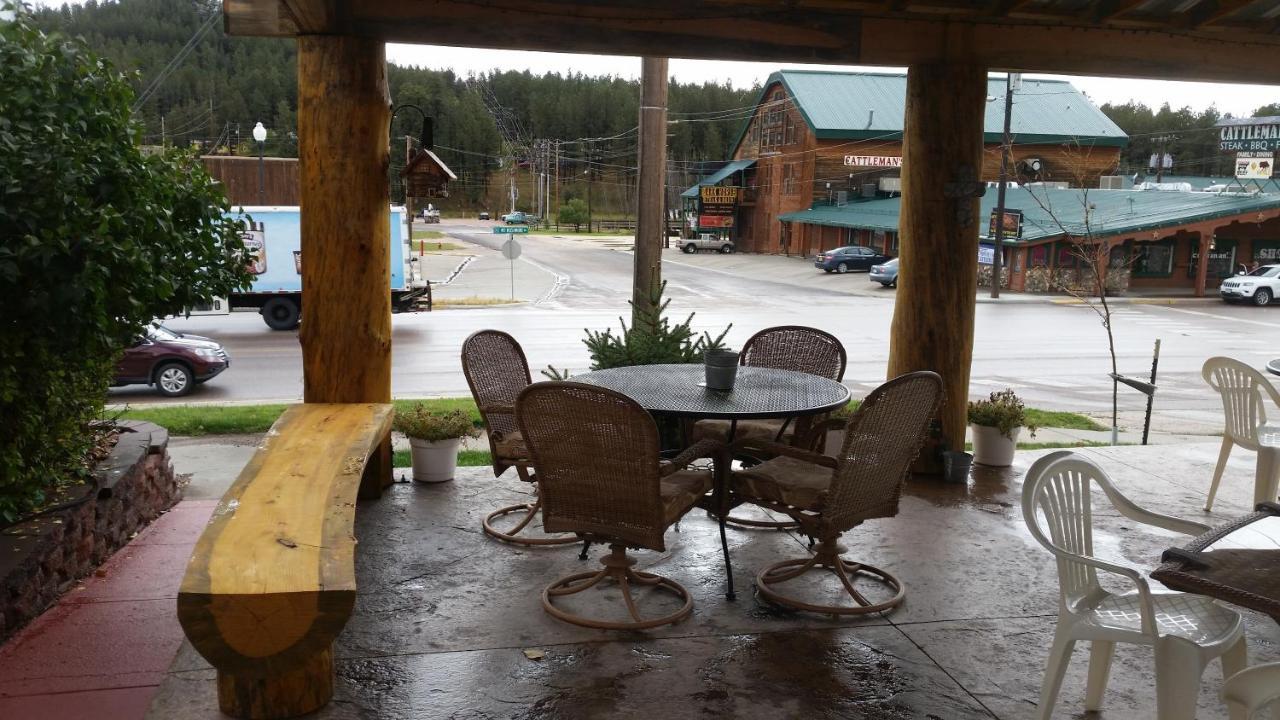 Rocket Motel Custer Exterior foto